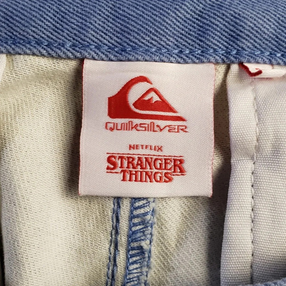 Quiksilver X Stranger Things Suburbia Shorts Men’s 29 - Picture 8 of 9